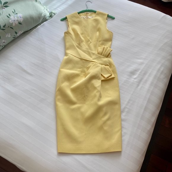 *NWT* Karen Millen Yellow Italian Stretch Escaping Bow Ribbed Dress (US Size 4) - Picture 13 of 16